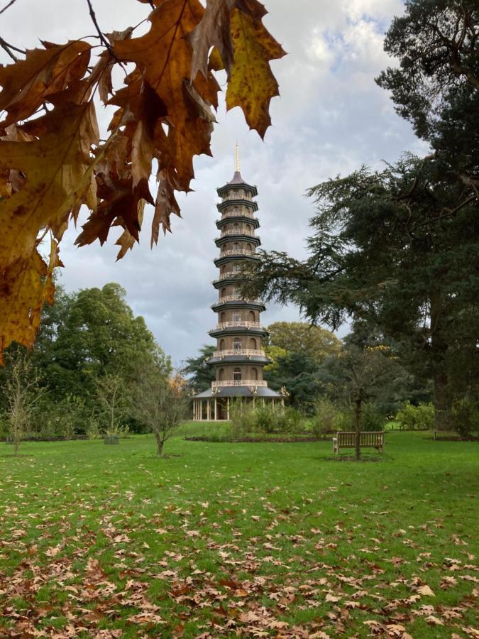Richmond & Kew Gardens Cozy Garden Flat By The Pagoda Esterno foto